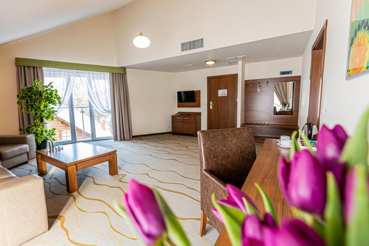 Skomielna Czarna Hotel Olivia Medical Spa מראה חיצוני תמונה