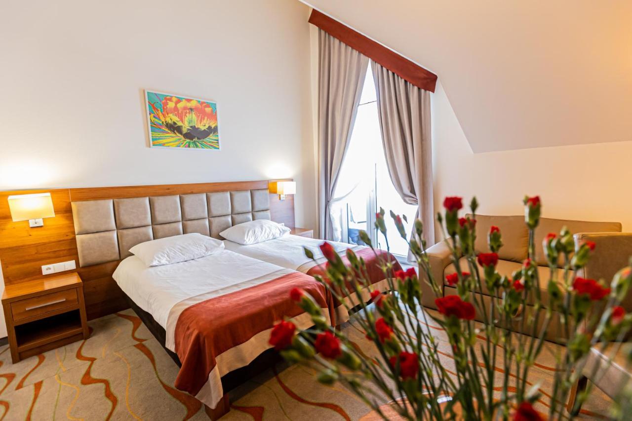 Skomielna Czarna Hotel Olivia Medical Spa מראה חיצוני תמונה