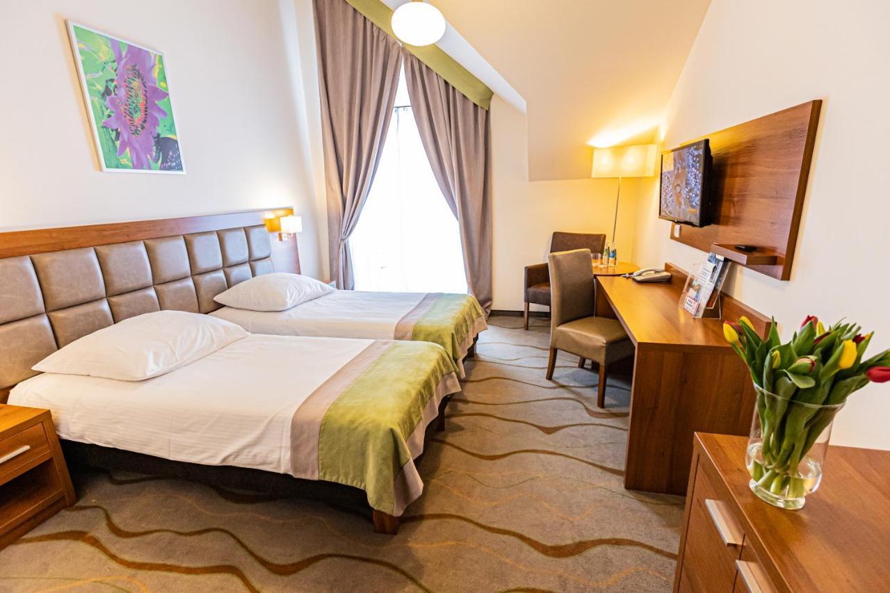 Skomielna Czarna Hotel Olivia Medical Spa מראה חיצוני תמונה